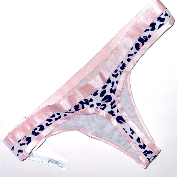 Bundle any “SALE 3 for $15”‼️ Jenni -Satin Trimmed Leopard Print Thong - Picture 2 of 2